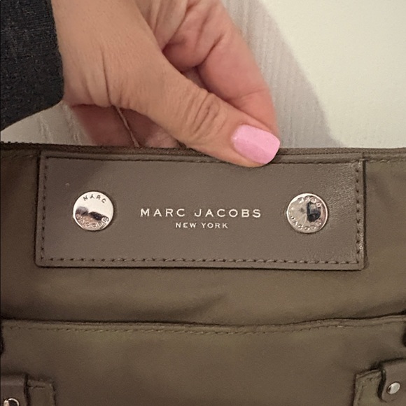 GUC Marc Jacobs olive crossbody bag - Picture 3 of 8